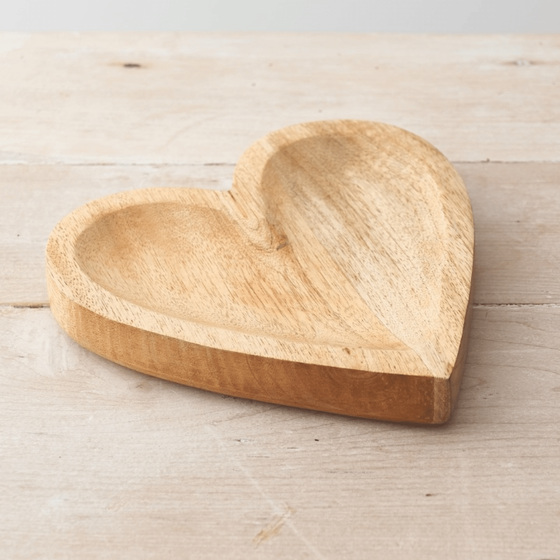Natural Wooden Heart Dish - Peppy & Sage
